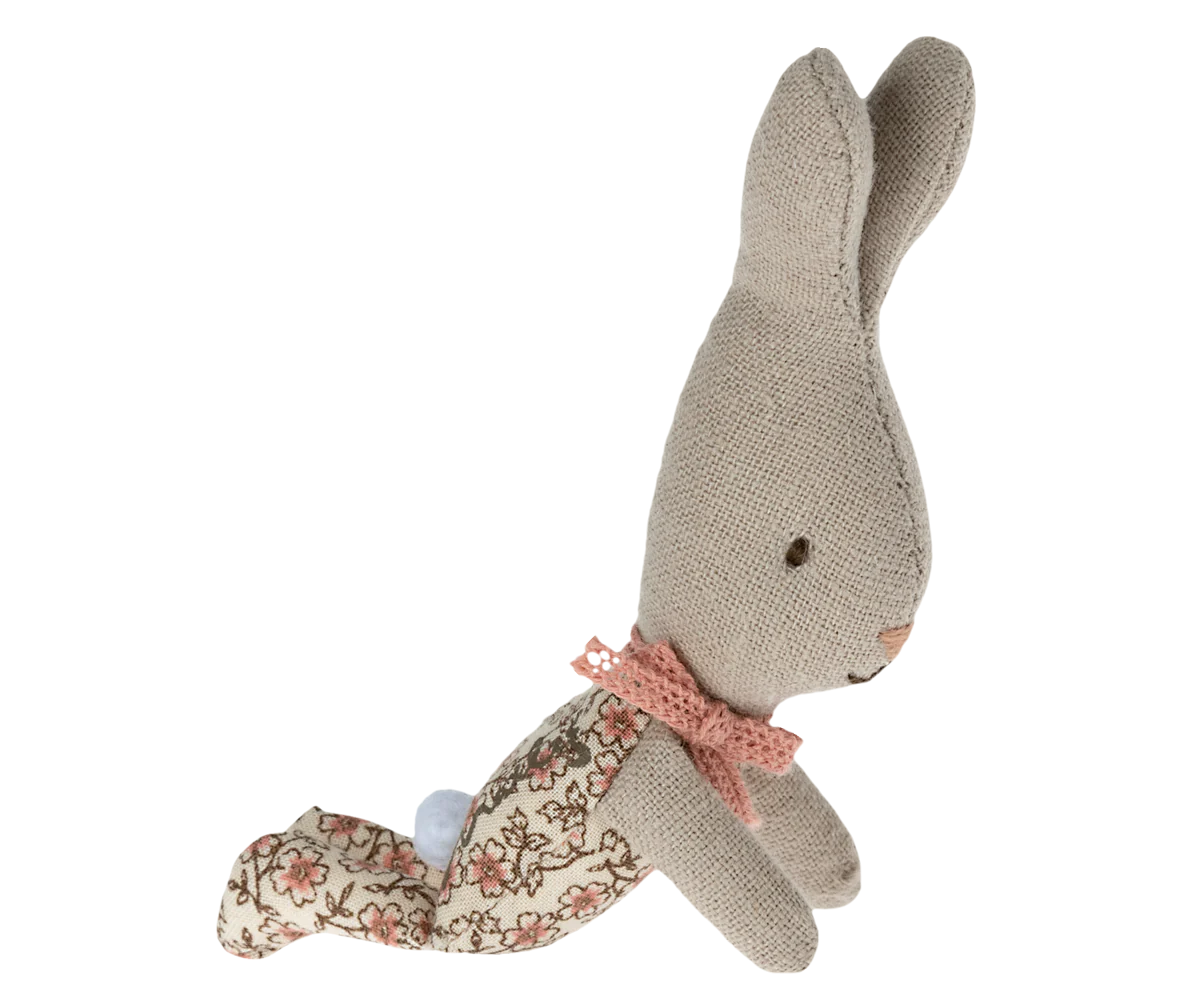 Rabbit, MY - Rose