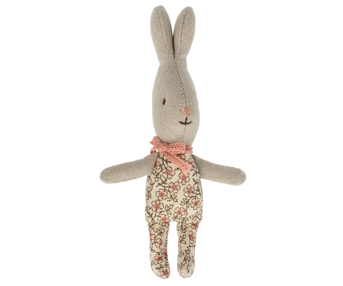 Rabbit, MY - Rose