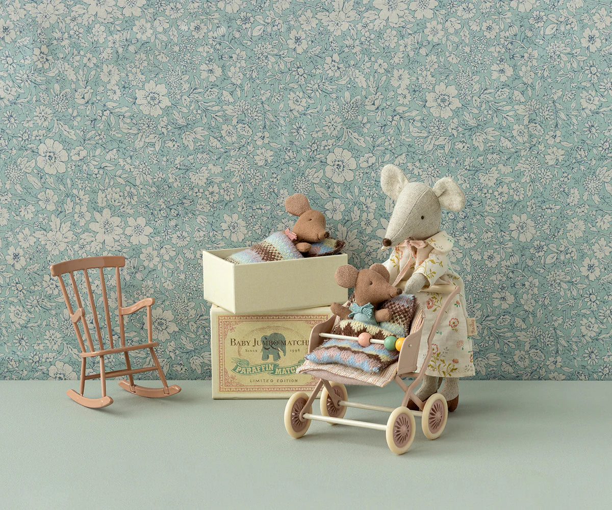 Sleepy wakey baby mouse in matchbox - blue