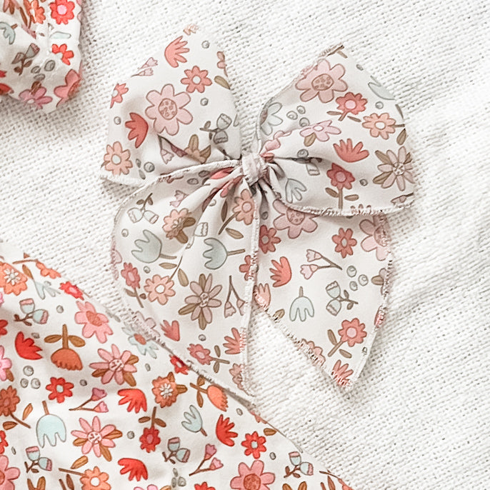 FLORAL bow