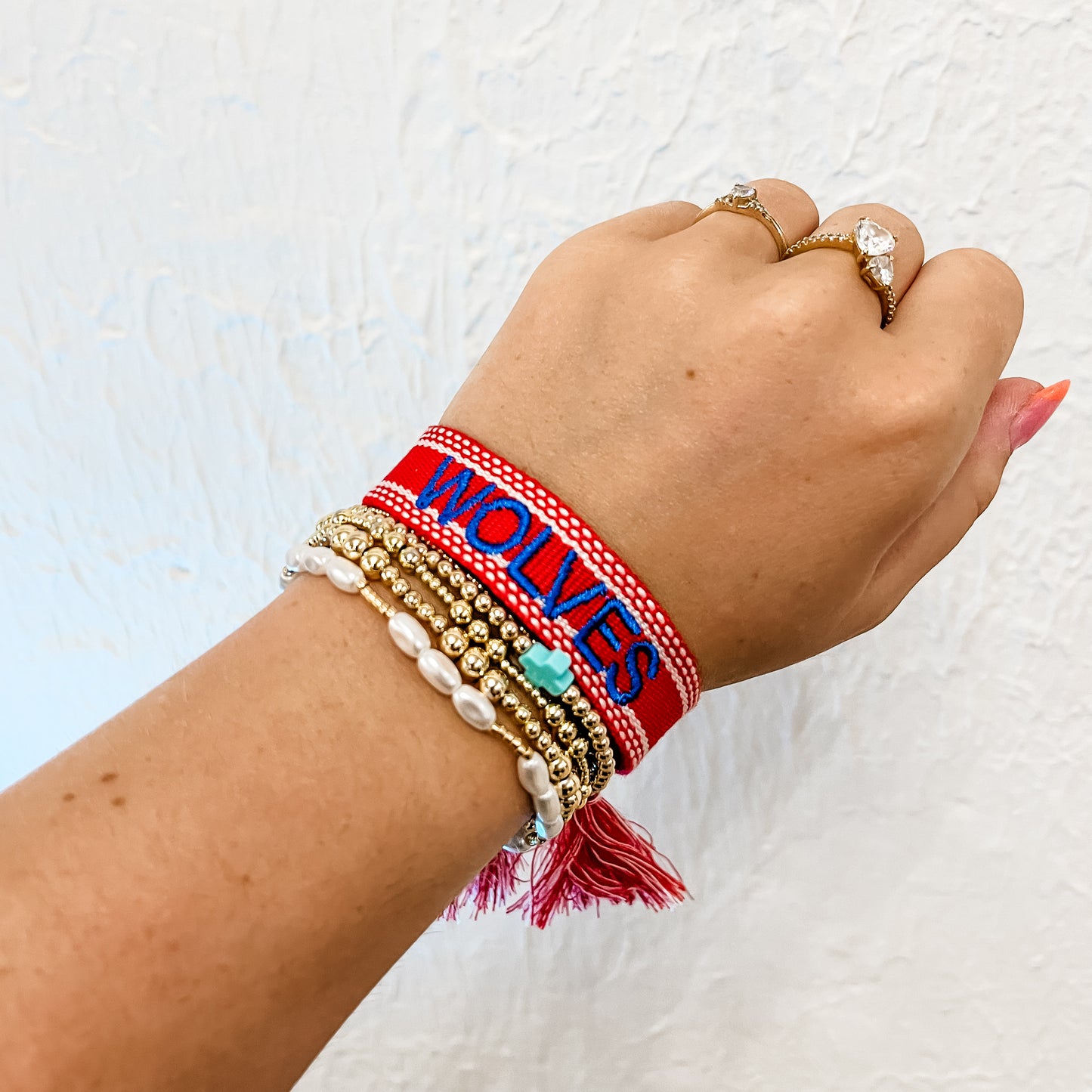 Wolves embroidered bracelet