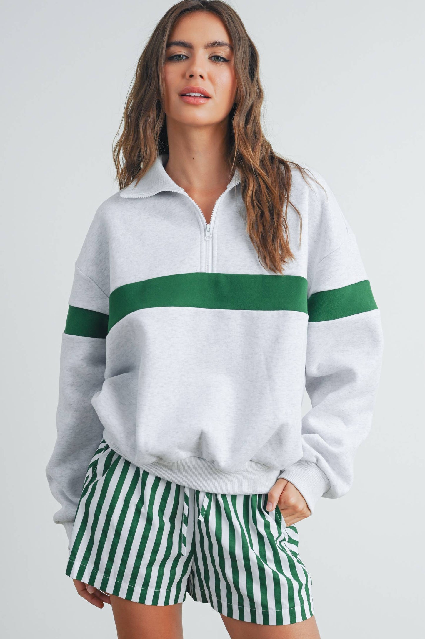 BMT7535 - TWO-TONED HALF ZIP COLLAR SWEATSHIRT