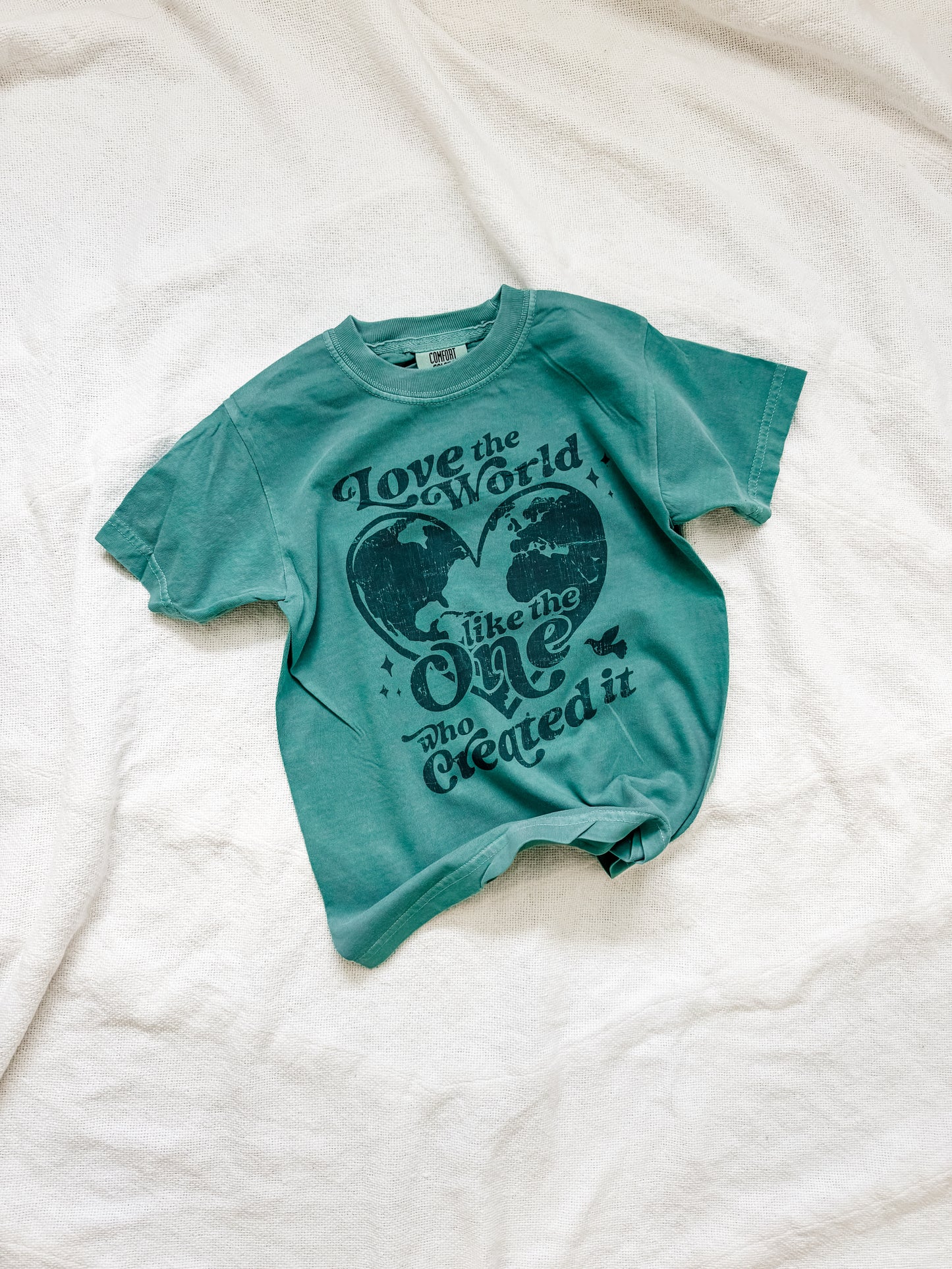 LOVE THE WORLD tee