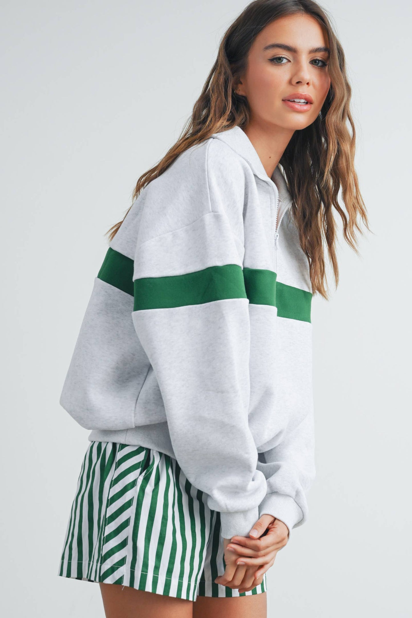 BMT7535 - TWO-TONED HALF ZIP COLLAR SWEATSHIRT