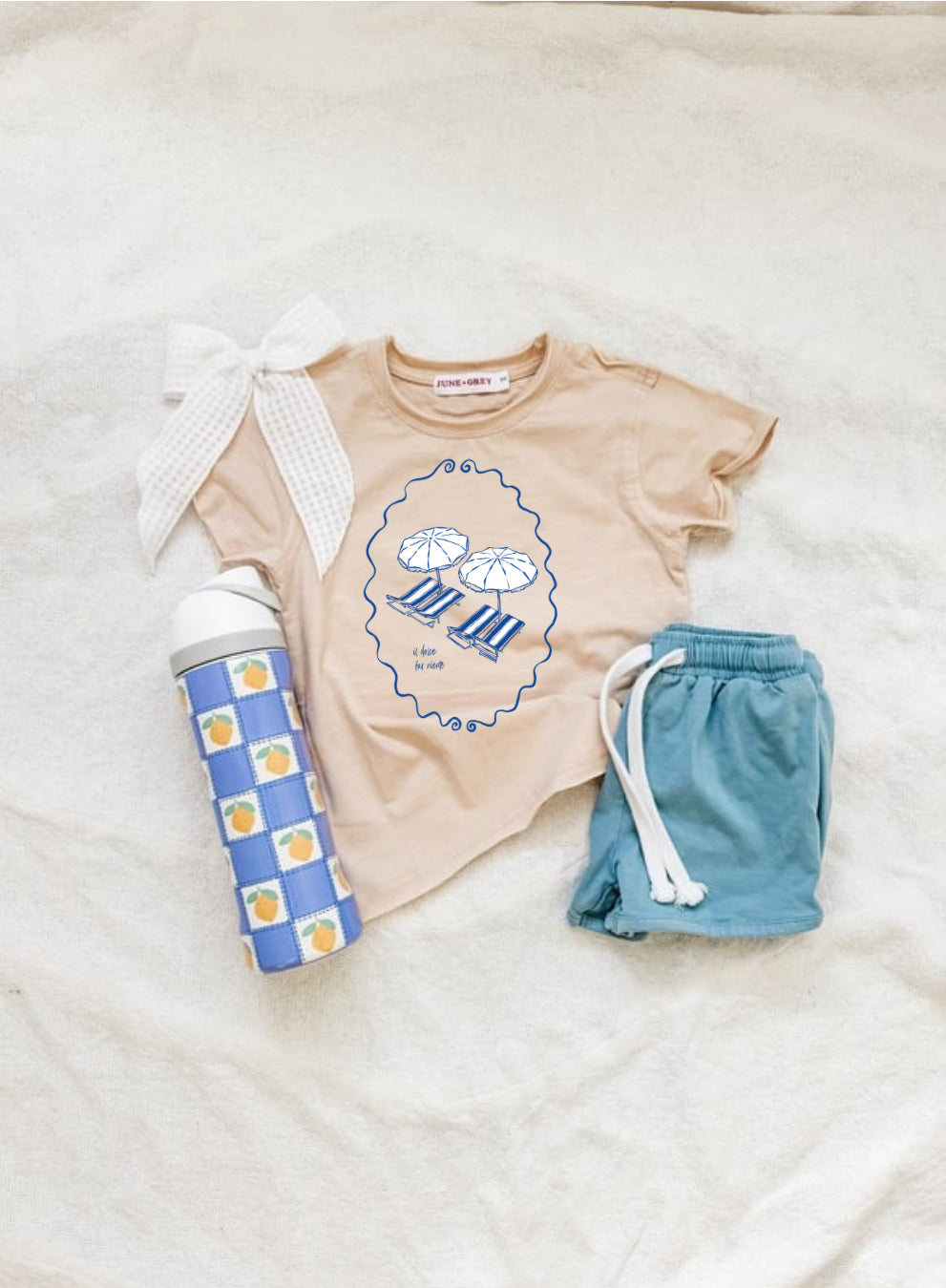 BEACHIN' tee