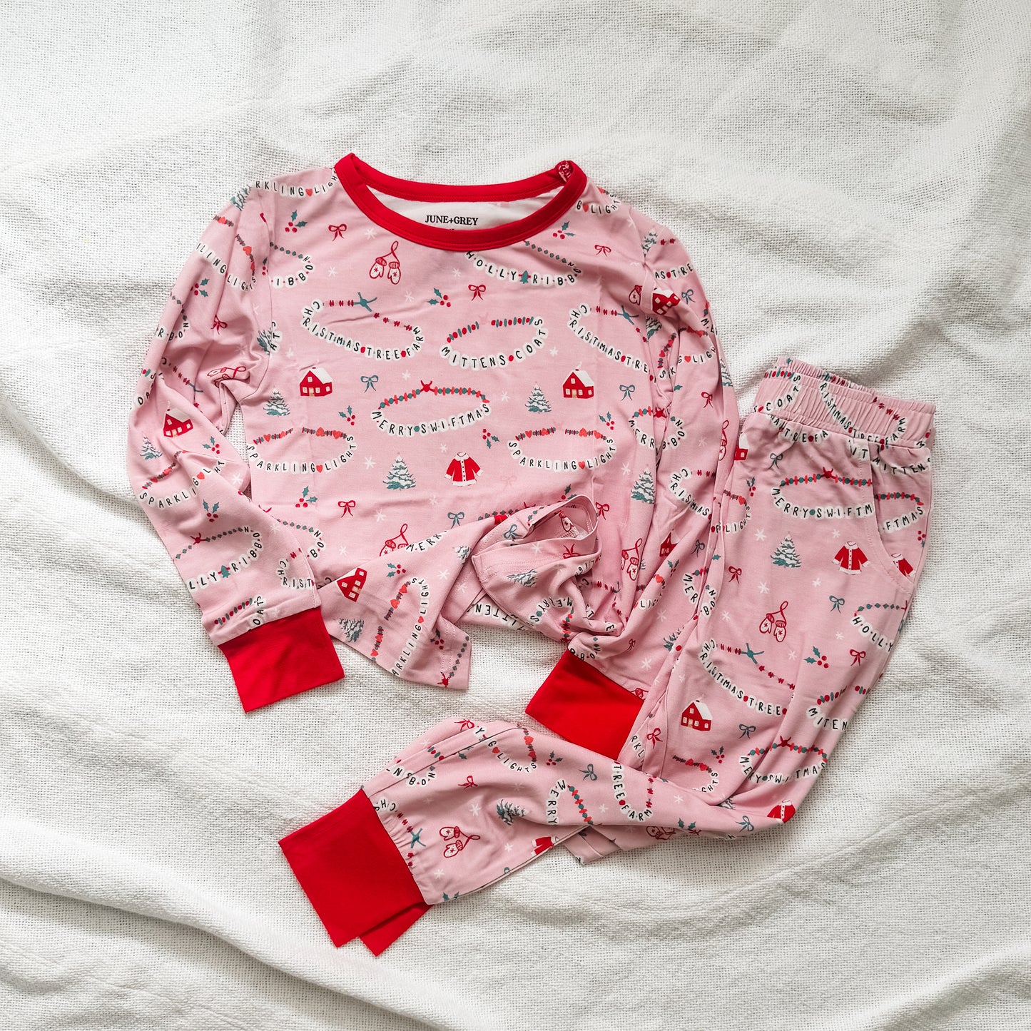 MERRY SWIFTMAS pajamas two piece
