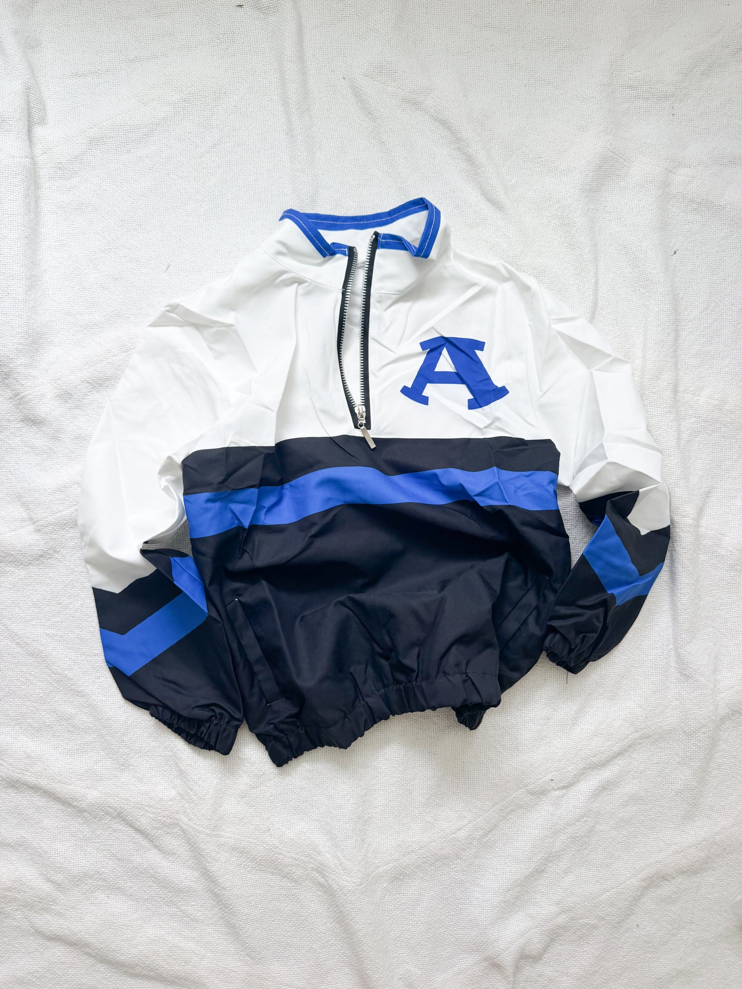 ARMUCHEE retro windbreaker (preorder)