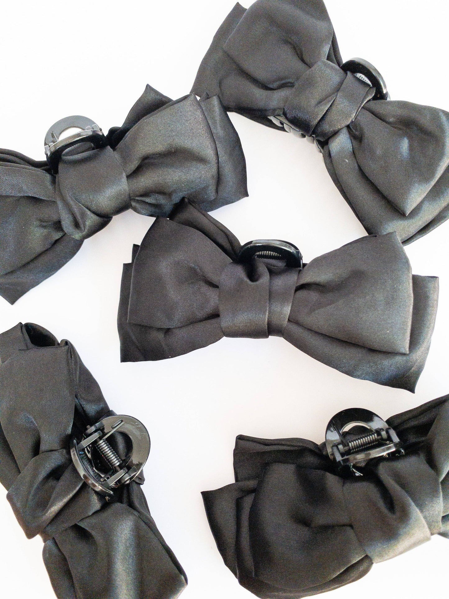 Mia Bow Hair Claw Clip in Jet Black