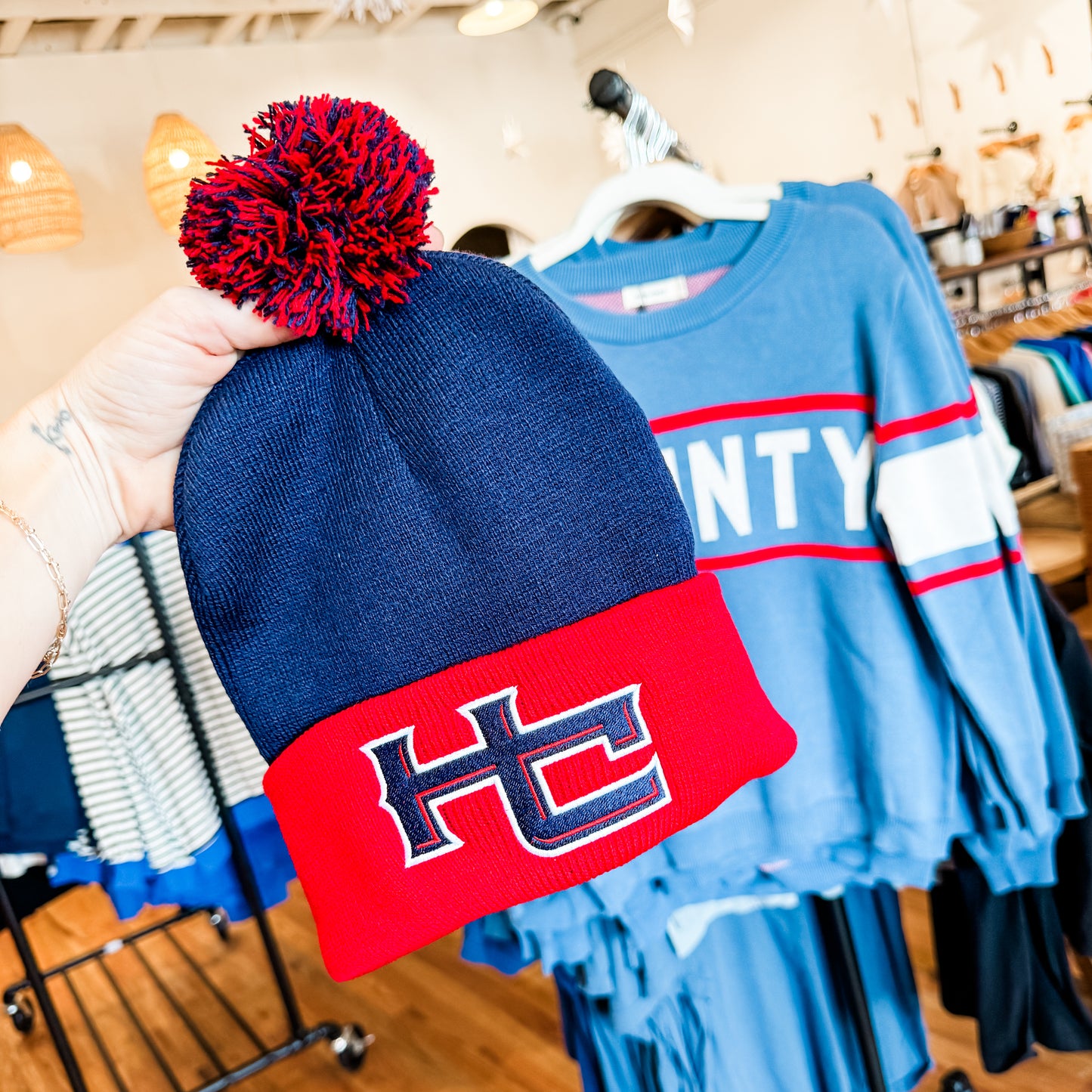 HC pom beanie