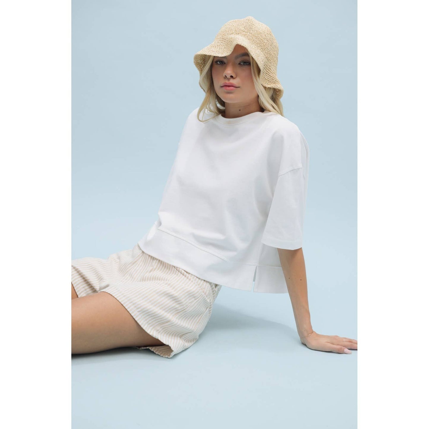 BOXY KNIT TOP WITH SIDE SLITS / WL25-10081