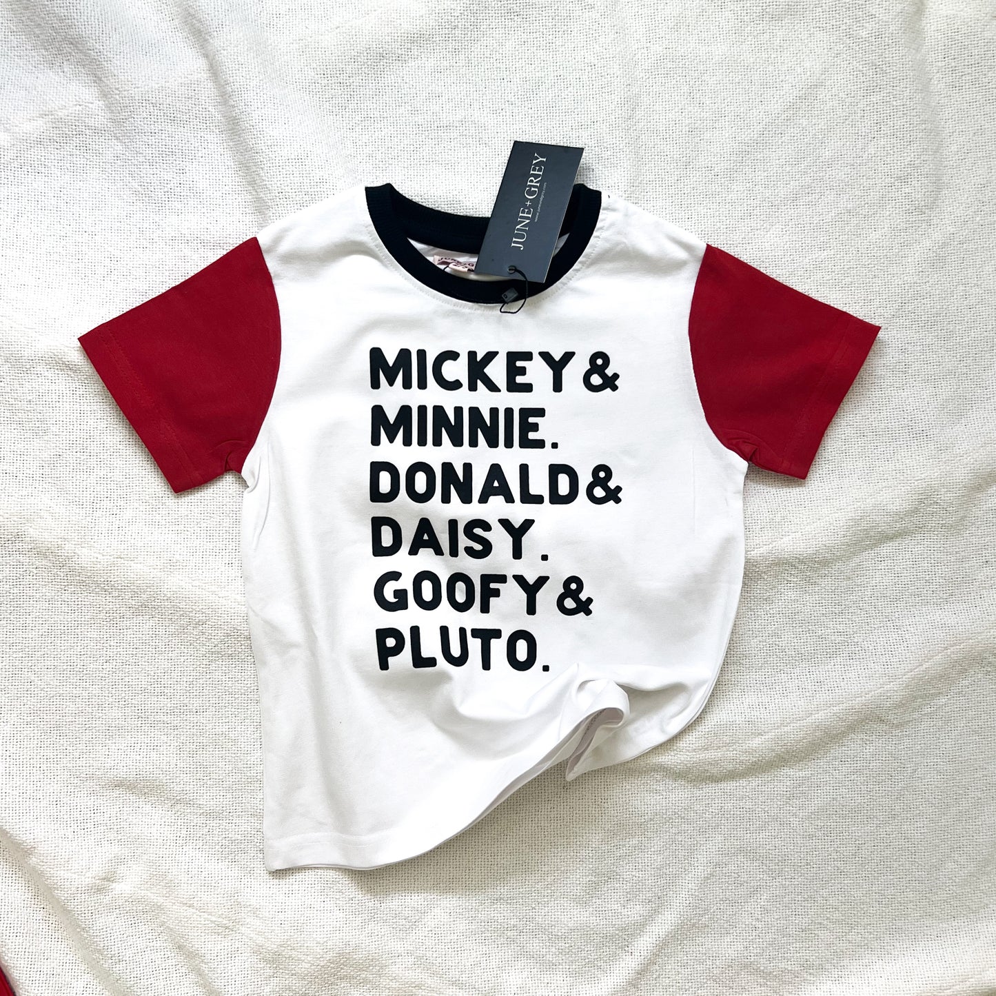 MAGIC white/red/black tee