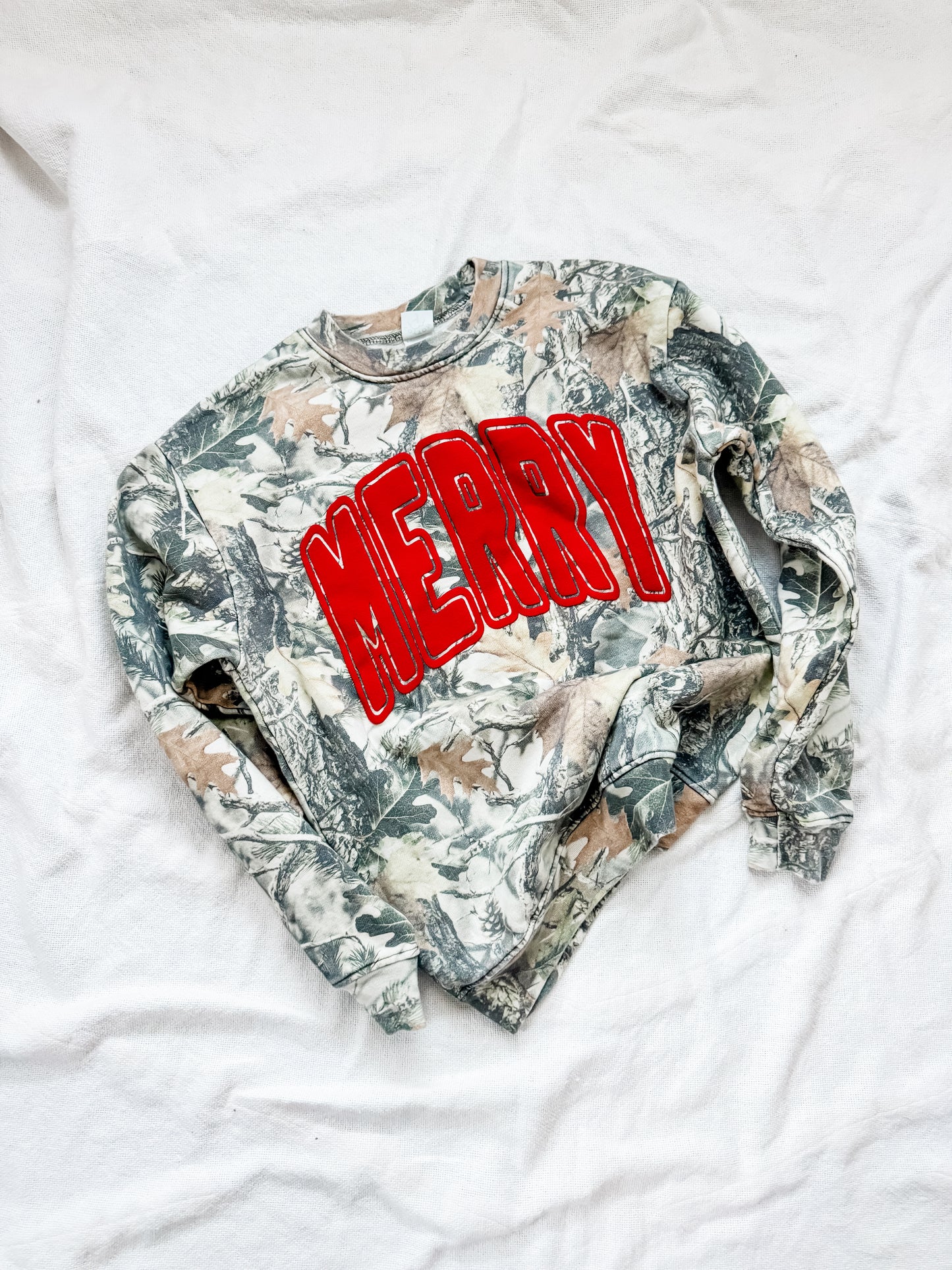 MERRY adult camo sweatshirt