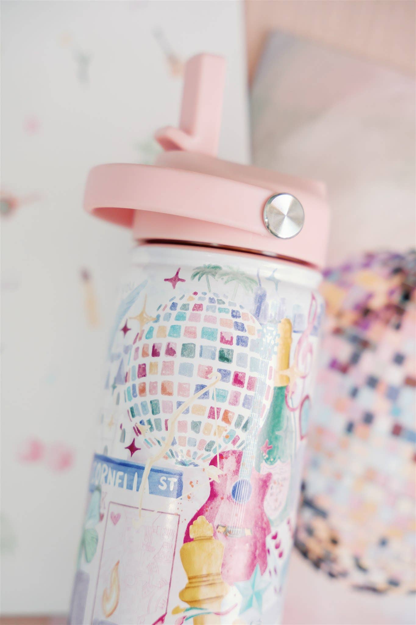 Taylor Swift 18 Ounce Insulated Water Bottle