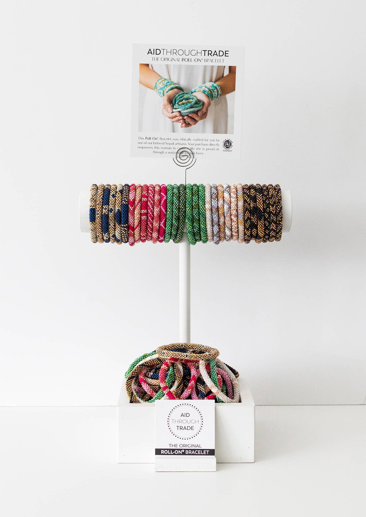 ROLL-ON® BRACELET DISPLAY STAND