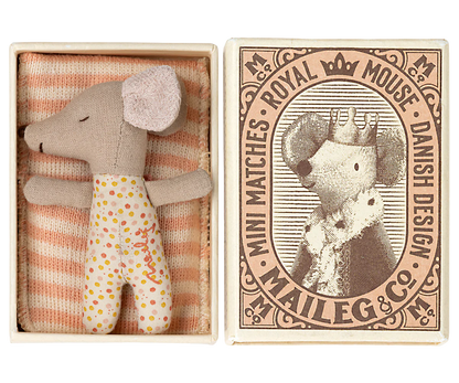 Sleepy/wakey baby mouse in matchbox- rose