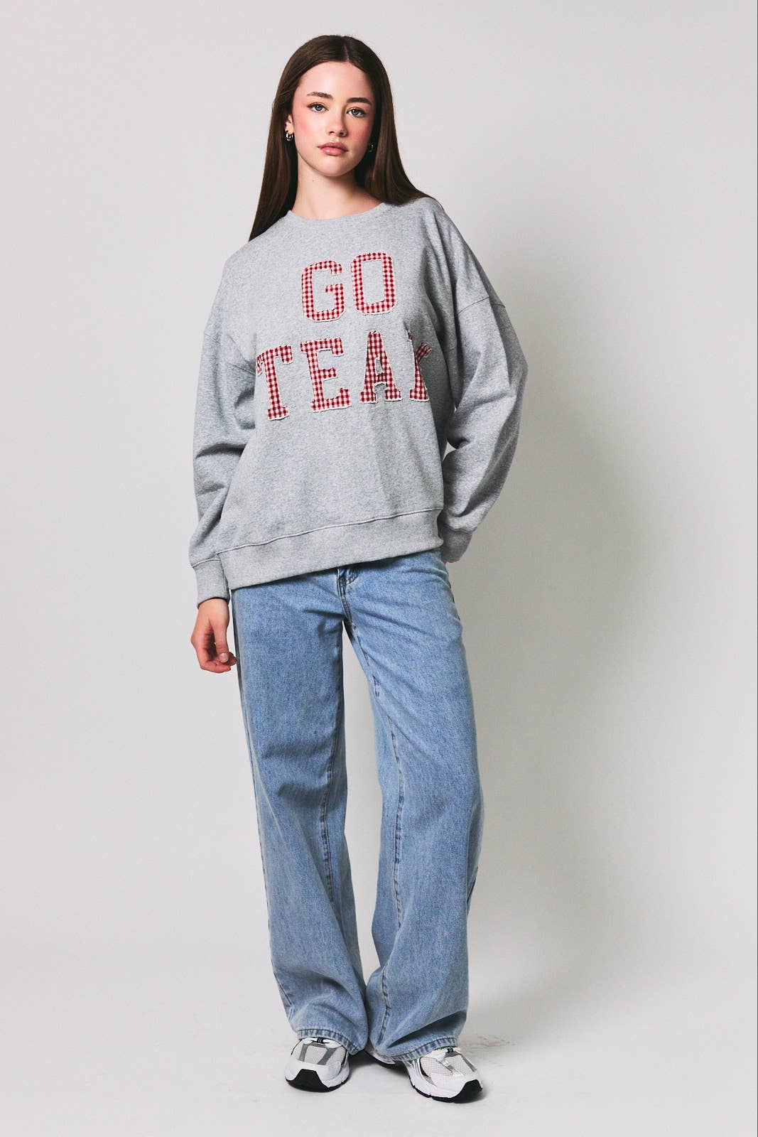 SWEATSHIRTS WITH "GO TEAM" GRAPHIC