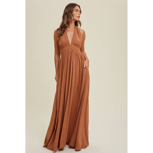HALTER MAXI DRESS W/ KEYHOLE FRONT AND LACE TRIM / WL23-8219
