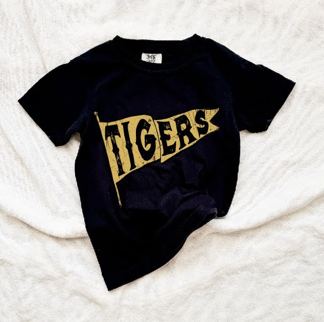 TIGERS pennant tee PREORDER