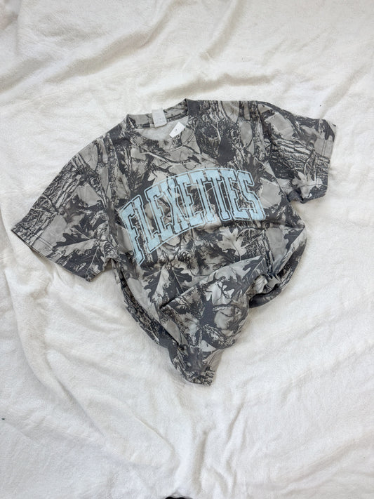 CARROLLTON FLEXETTES camo tee