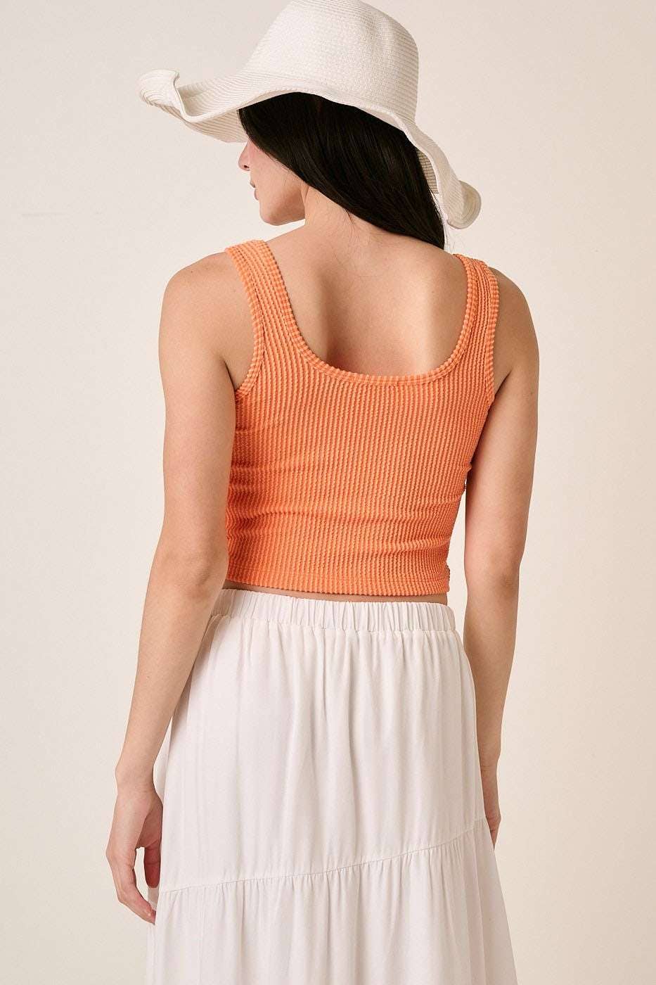 URBAN RIB KNIT SCOOP NECK CROP TANK TOP