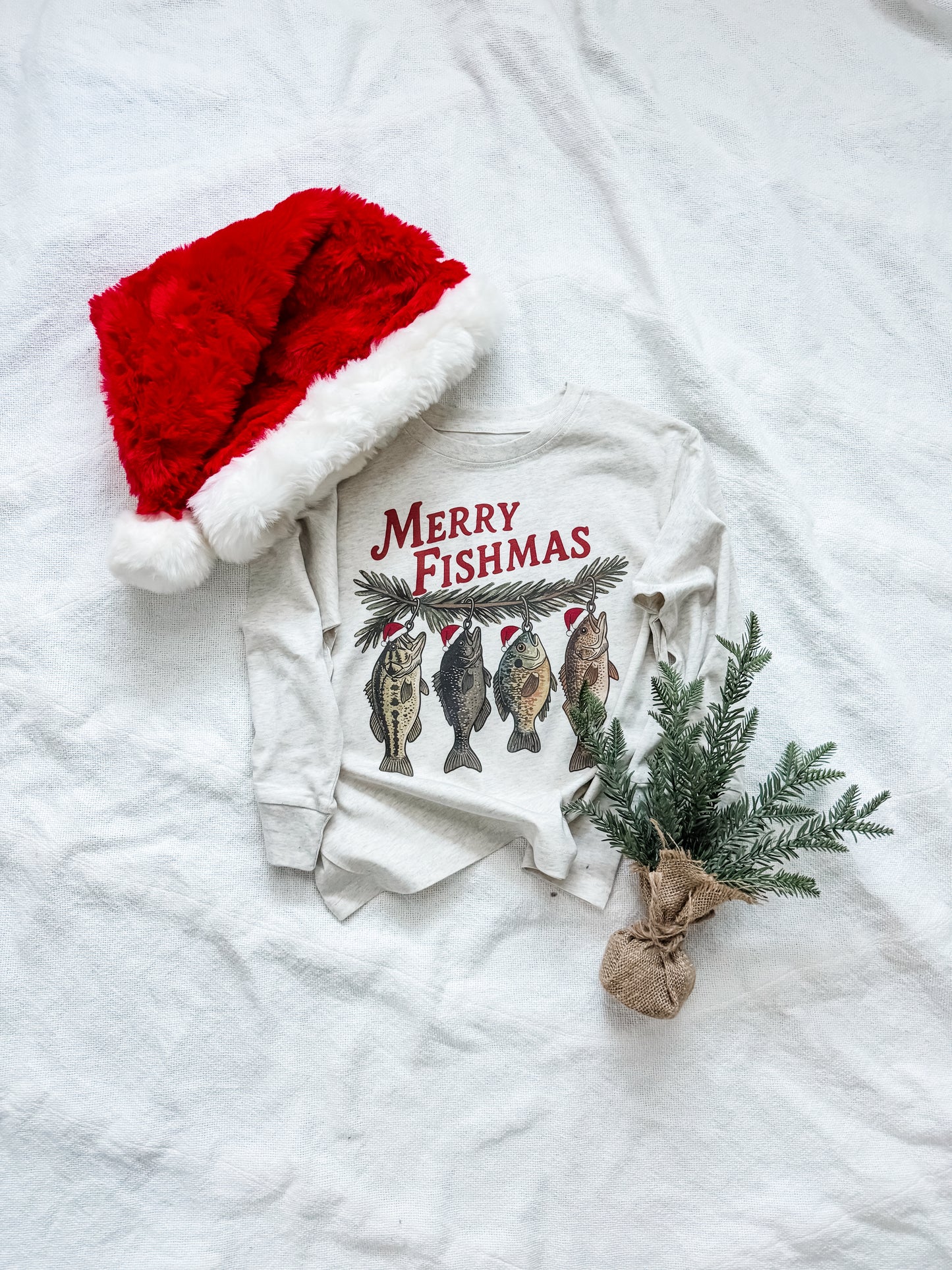 MERRY FISHMAS tee