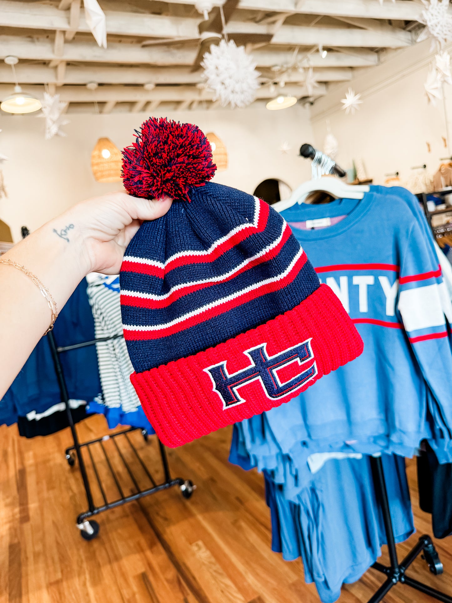 HC pom stripe beanie