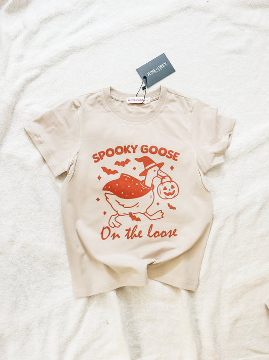 GOOSE ON THE LOOSE tee