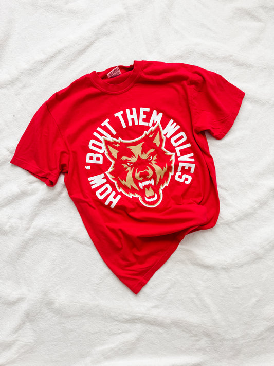 HOW BOUT THEM WOLVES tee