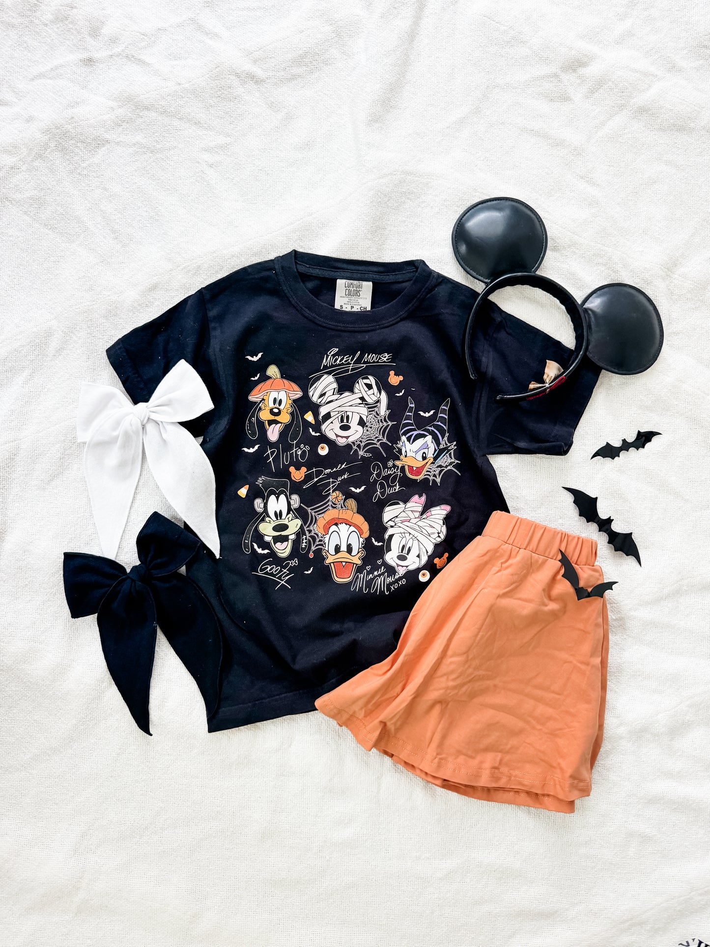Halloween signature tee