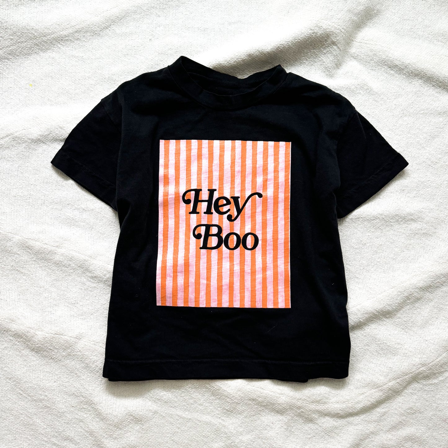 HEY BOO regular fit tee