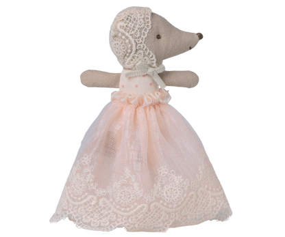 Baby mouse in gown - Powder