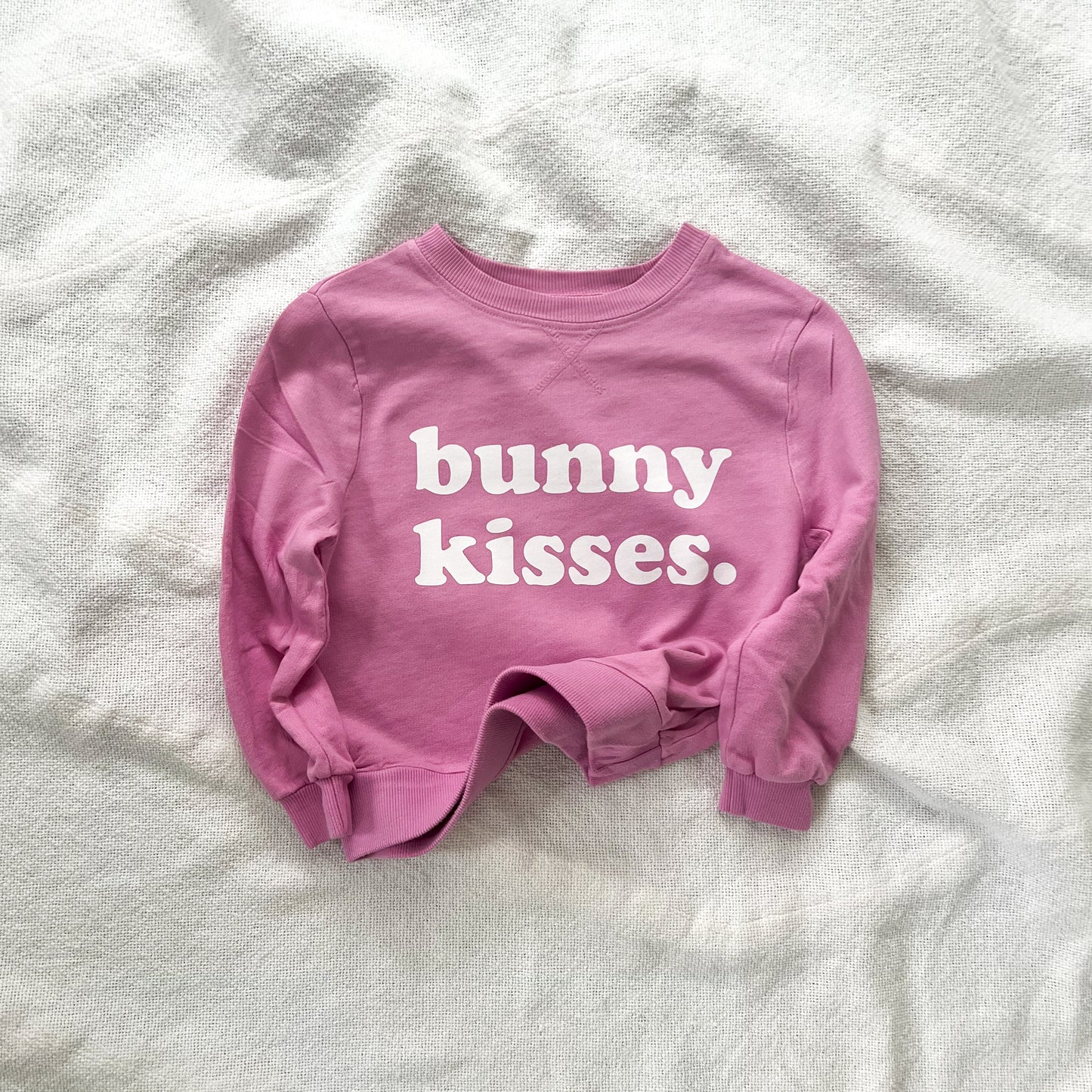 BUNNY KISSES sweatshirt (bubblegum)