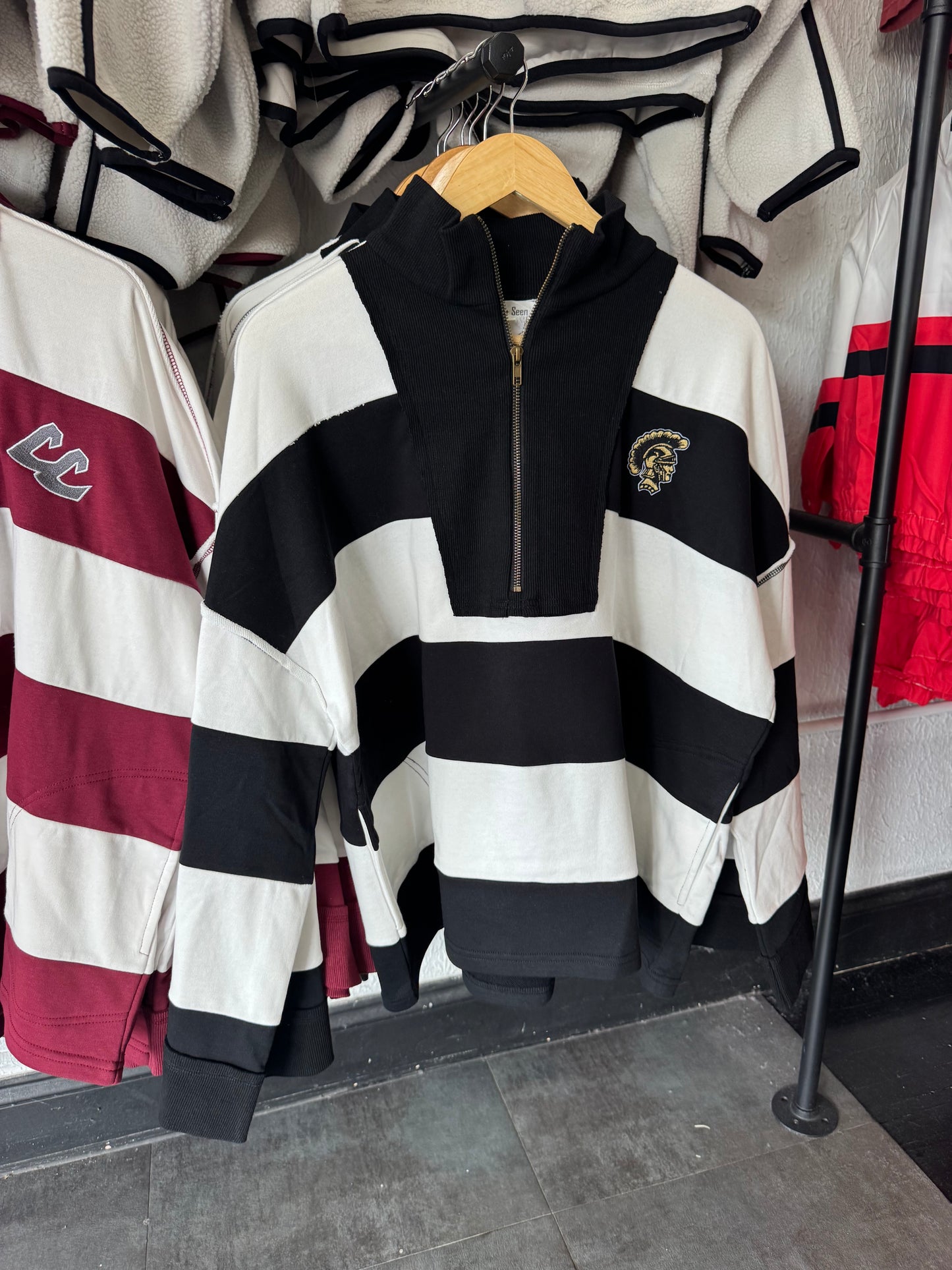 TROJANS VARSITY STRIPE PULLOVER