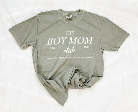 BOY MOM CLUB tee