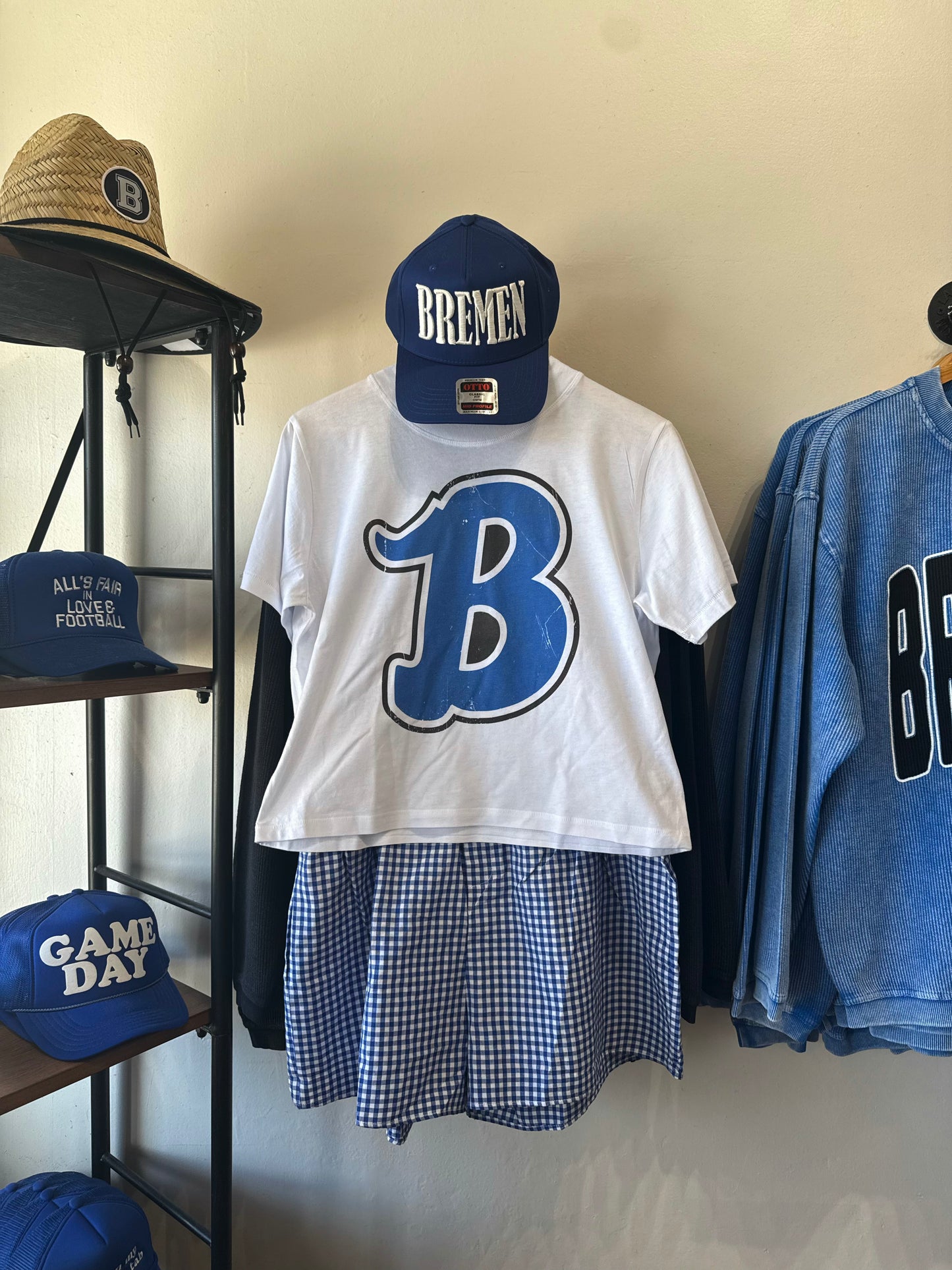 cropped B tee