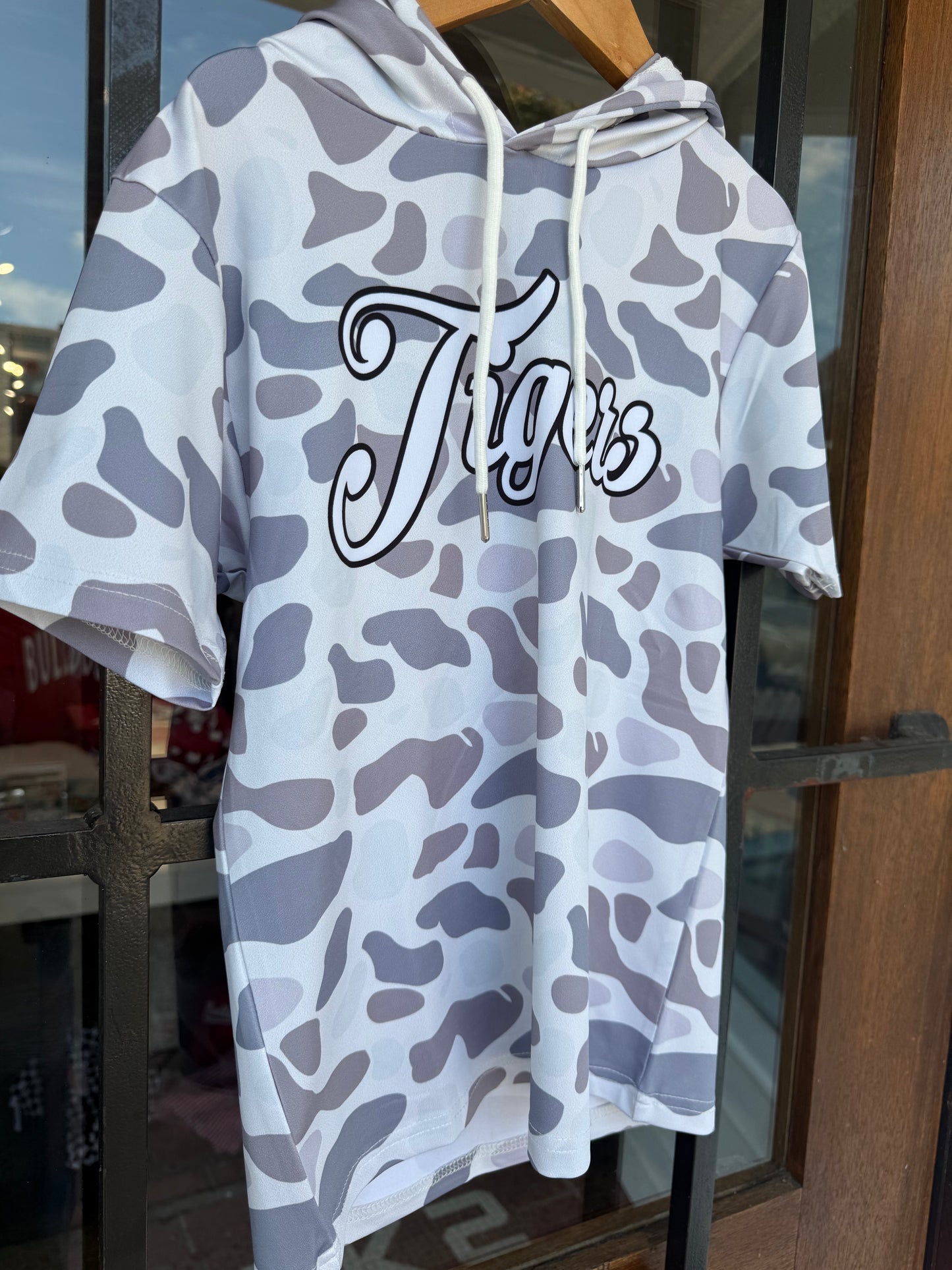 TIGERS camo athletic pullover