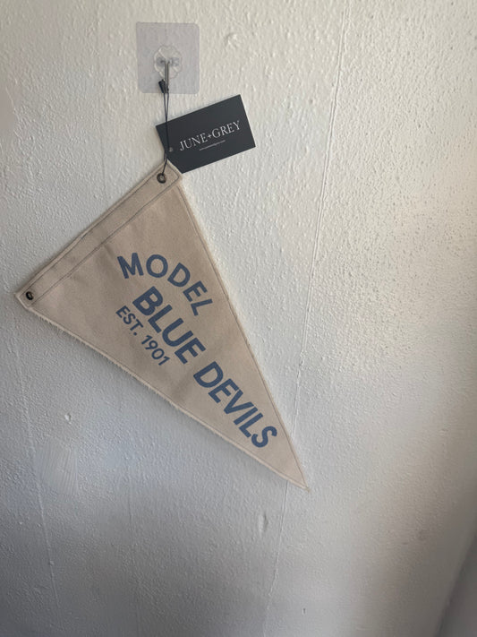 MODEL BLUE DEVILS PENNANT