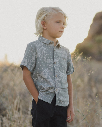 COLLARED SHORT SLEEVE SHIRT || LAUREL BANDANA