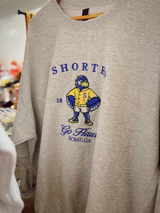 SHORTER EMBROIDERED SWEATSHIRT