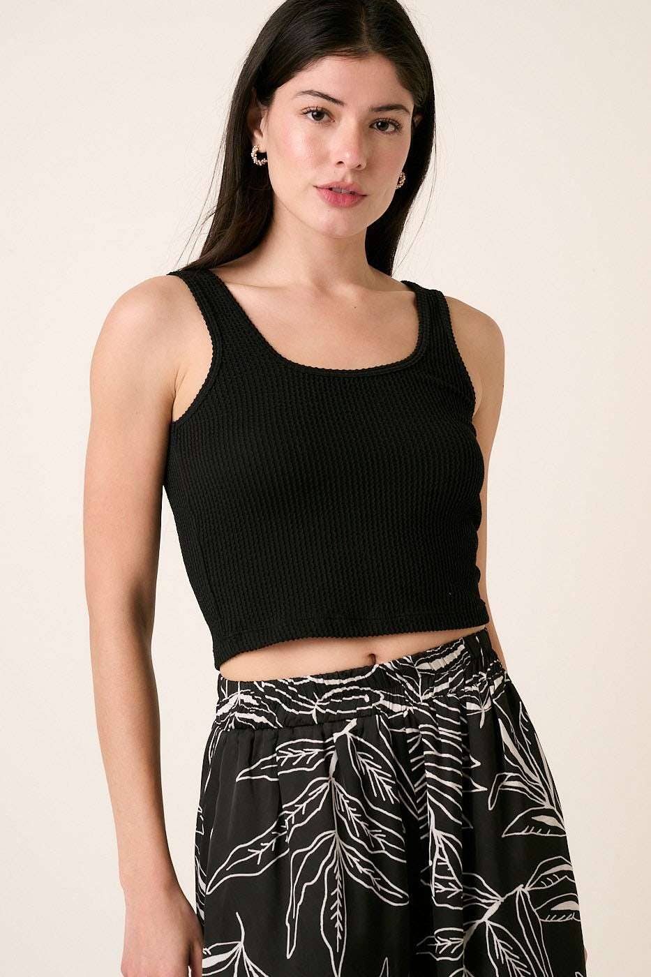 URBAN RIB KNIT SCOOP NECK CROP TANK TOP