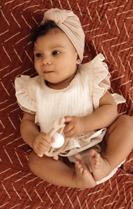 Muslin Cotton Ruffle Baby Bib (Ivory)