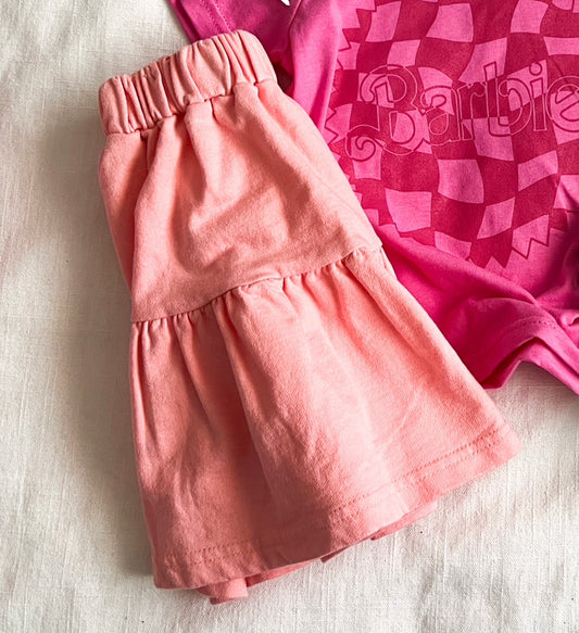 pink skirt