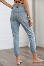 Load image into Gallery viewer, distressed high waisted jeans